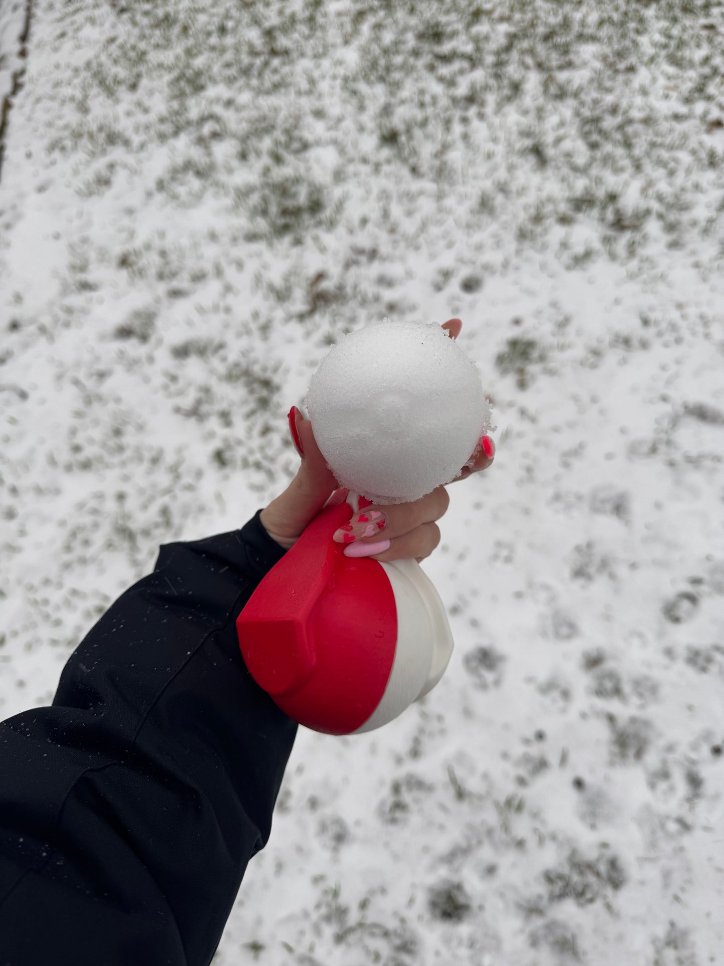 Pokeballs Snowball maker