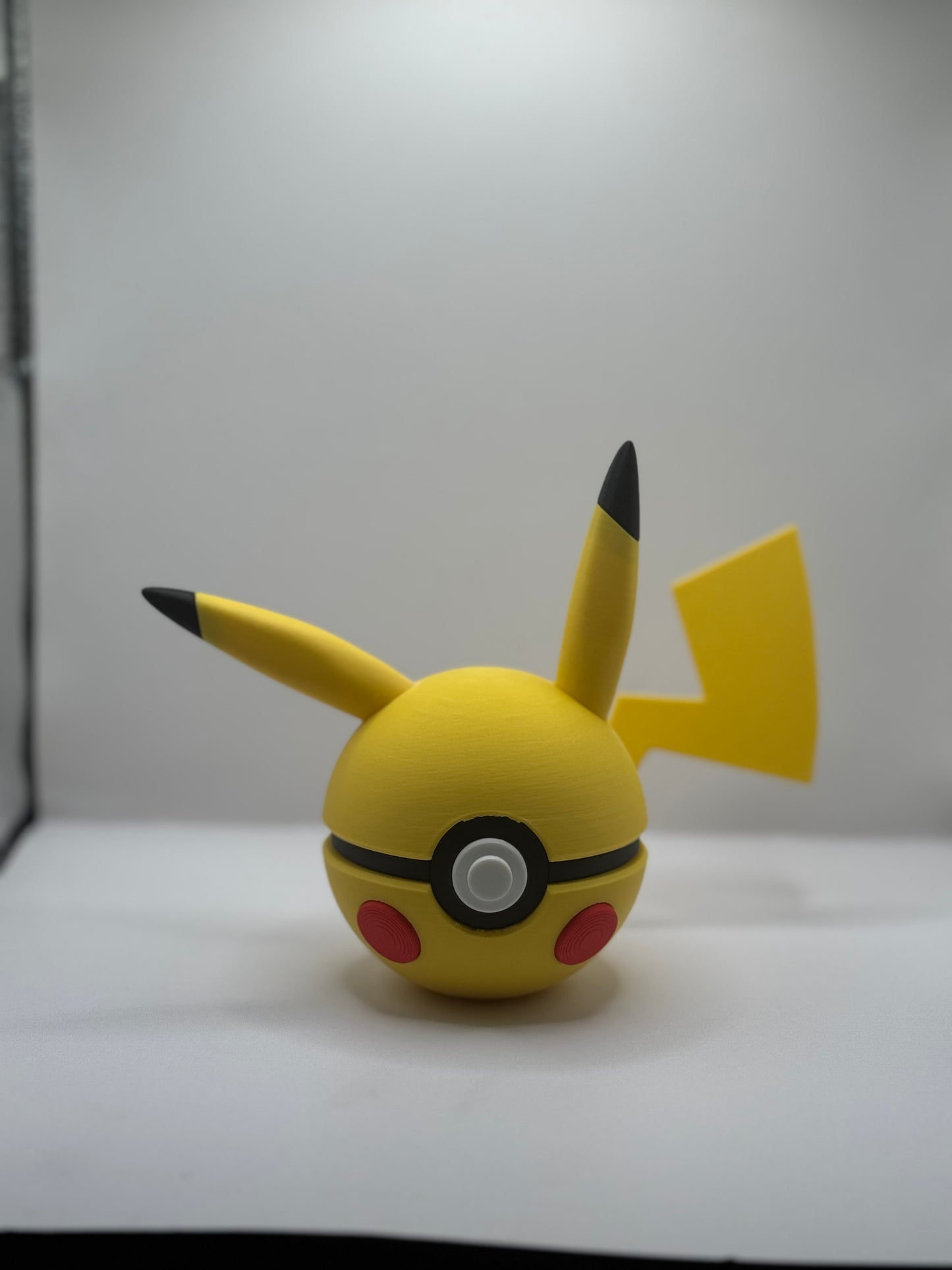 Pikachu Pokeball